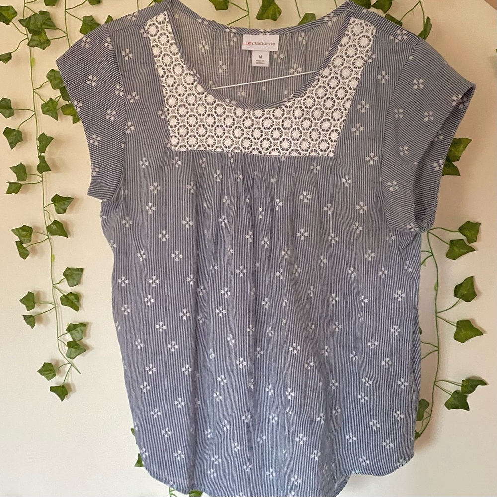 Liz Claiborne Round Neck White Lace Neckline Blue Patterned Blouse